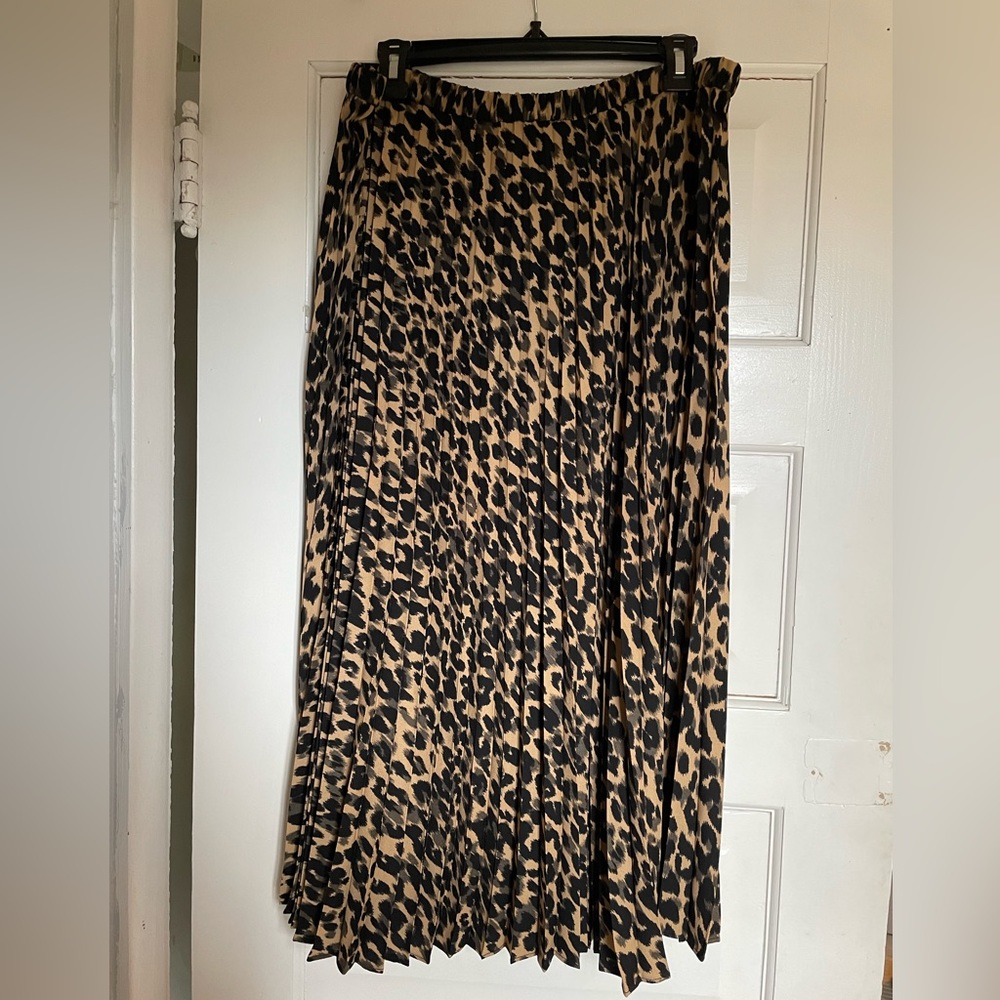 Halogen pleated midi skirt size Large animal print